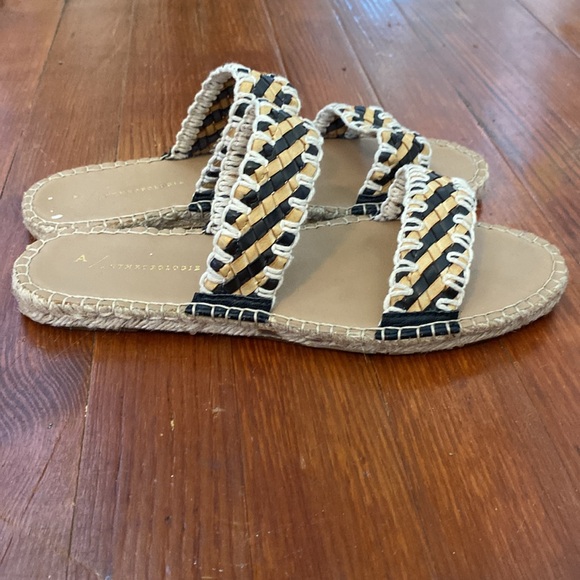 Anthropologie Women's Black and Tan Woven Sandals size 38 size 7.5 - Picture 3 of 7